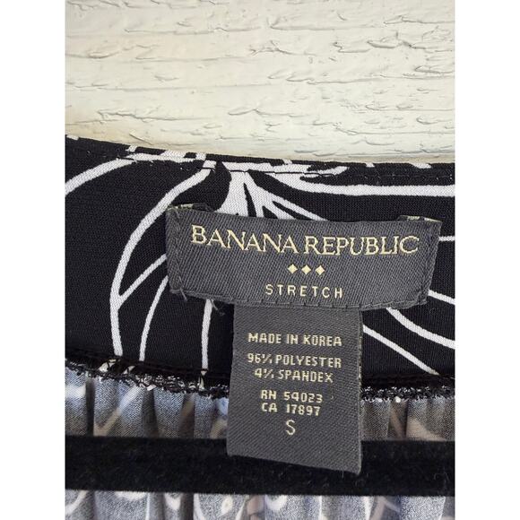 Banana Republic Black White Floral Wrap Dress Size Small Stretch Fit & Flare - Picture 4 of 7